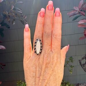 Vintage Sterling Silver Mother of Pearl Silversmith Made Ring, Size 6.